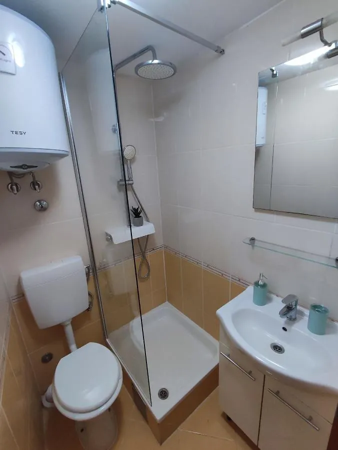 KaštelaStone House Lovricアパートメント アパート Kaštela